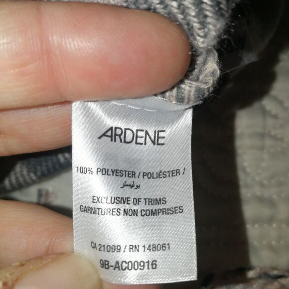 Pink & Grey Plaid Oversized Fringed Infinity Scarf NWOT - Picture 6 of 7